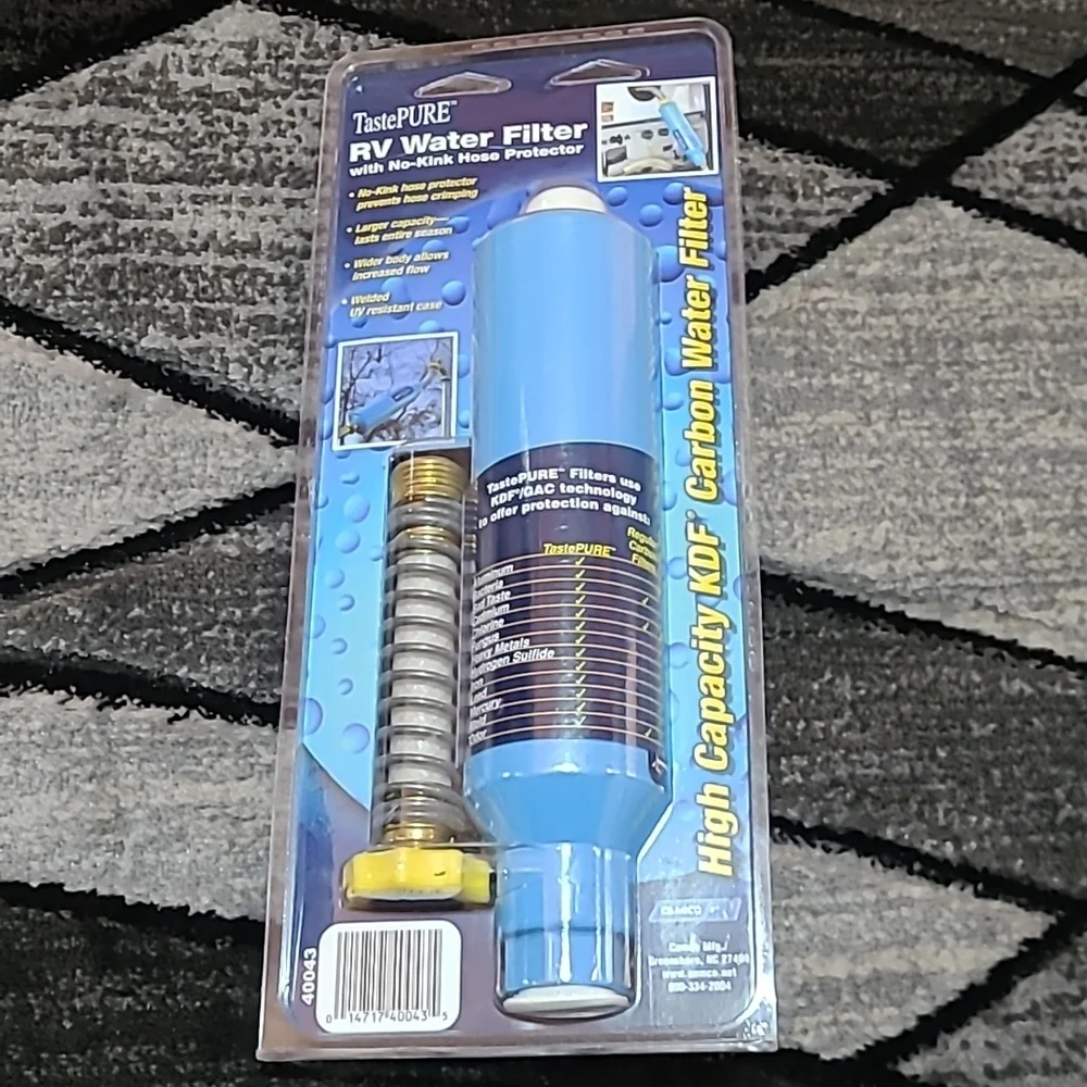 Camco TastePure RV Water Filter With No-Kink Hose Protection #40043 - Picture 2 of 7